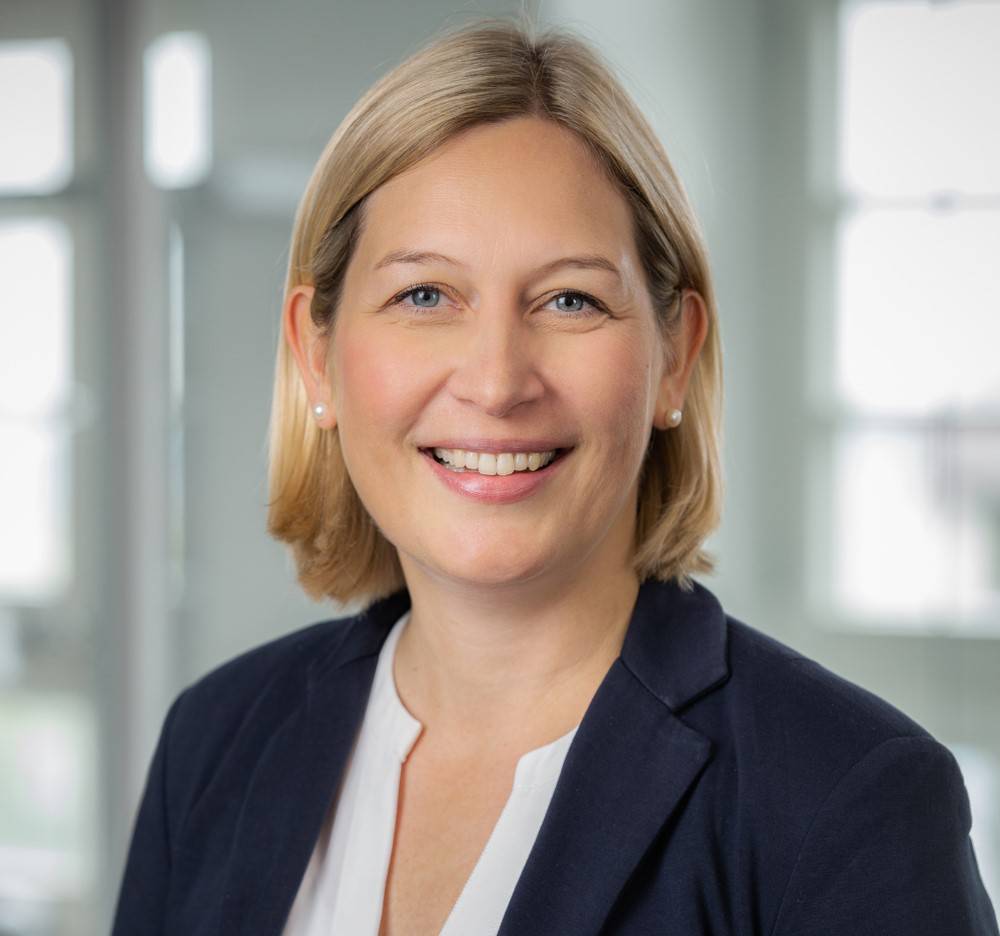 Frau Anne Spitze