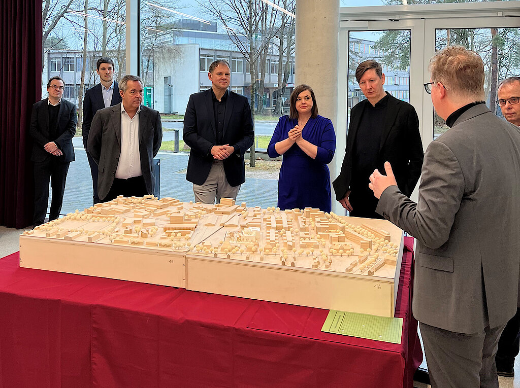 Planungsstart HAFUN (Hamburg Fundamental Interactions Laboratory